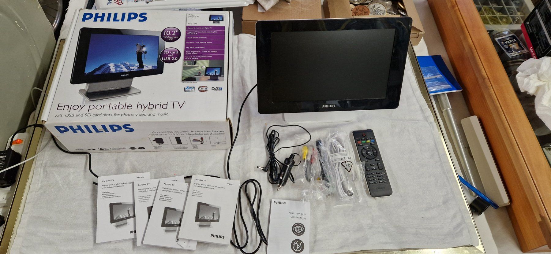 Tragbarer Mediaplayer: PHILIPS PORTABLE HYBRID TV – Gebraucht aus Bilten von Mic2022