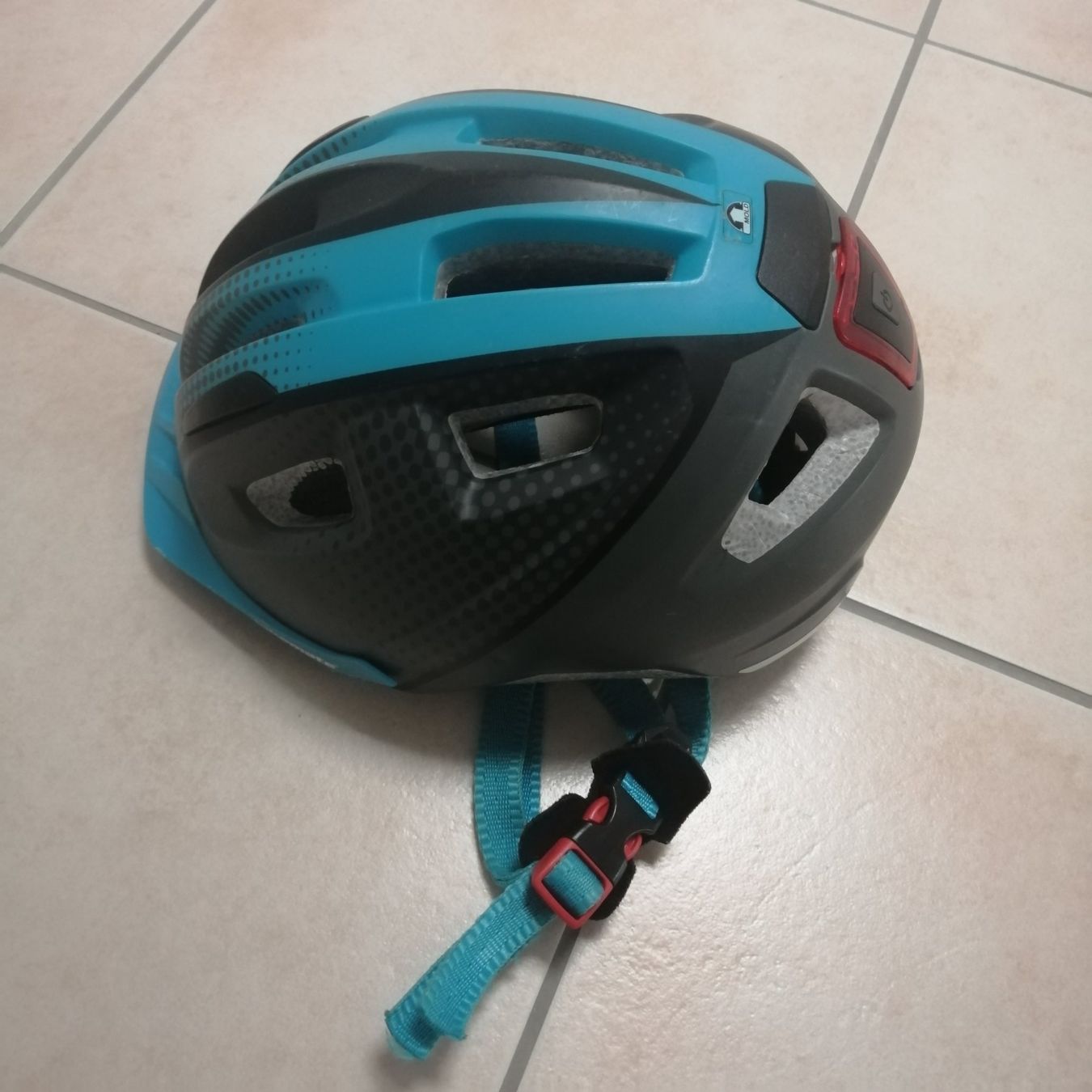 Caschi: Kinder Fahrradhem Gr. 49-54 – Usato da Henau venduto da AXAA 2