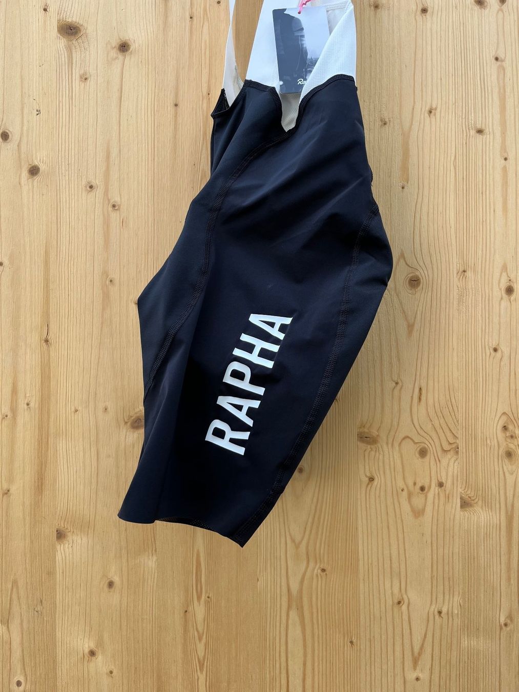 Rapha Hosen: % Rapha Men's Pro Team Bib Shorts, Regular, S – Neu und originalverpackt aus Bern von Disco_Cycle 1