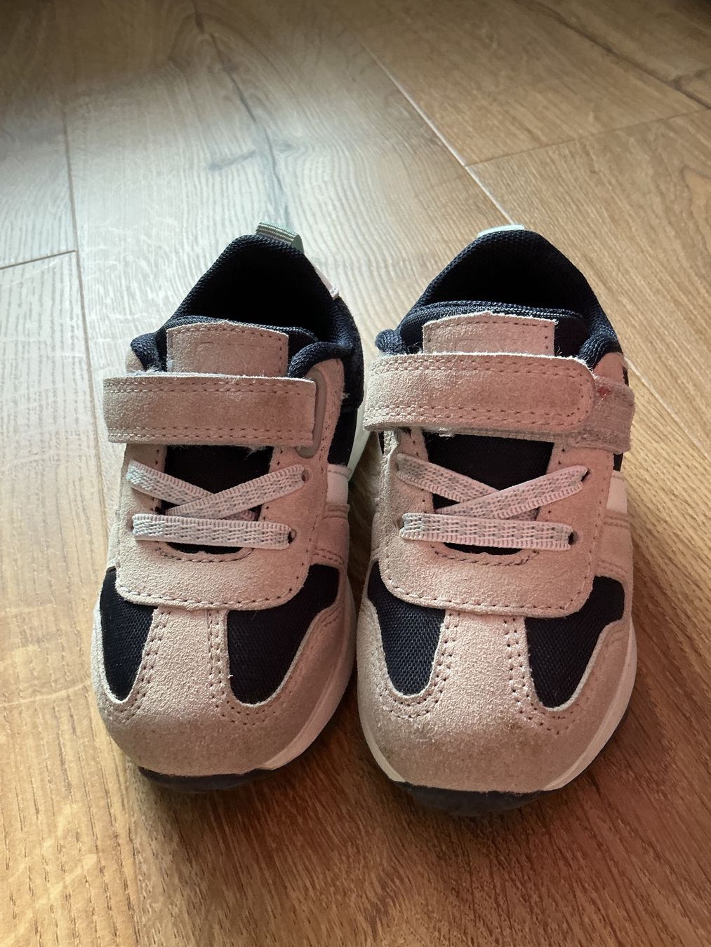 Scarpe per ragazzi: Baby Winter Sneakers 22 – Usato da Brugg AG venduto da Magna3 1