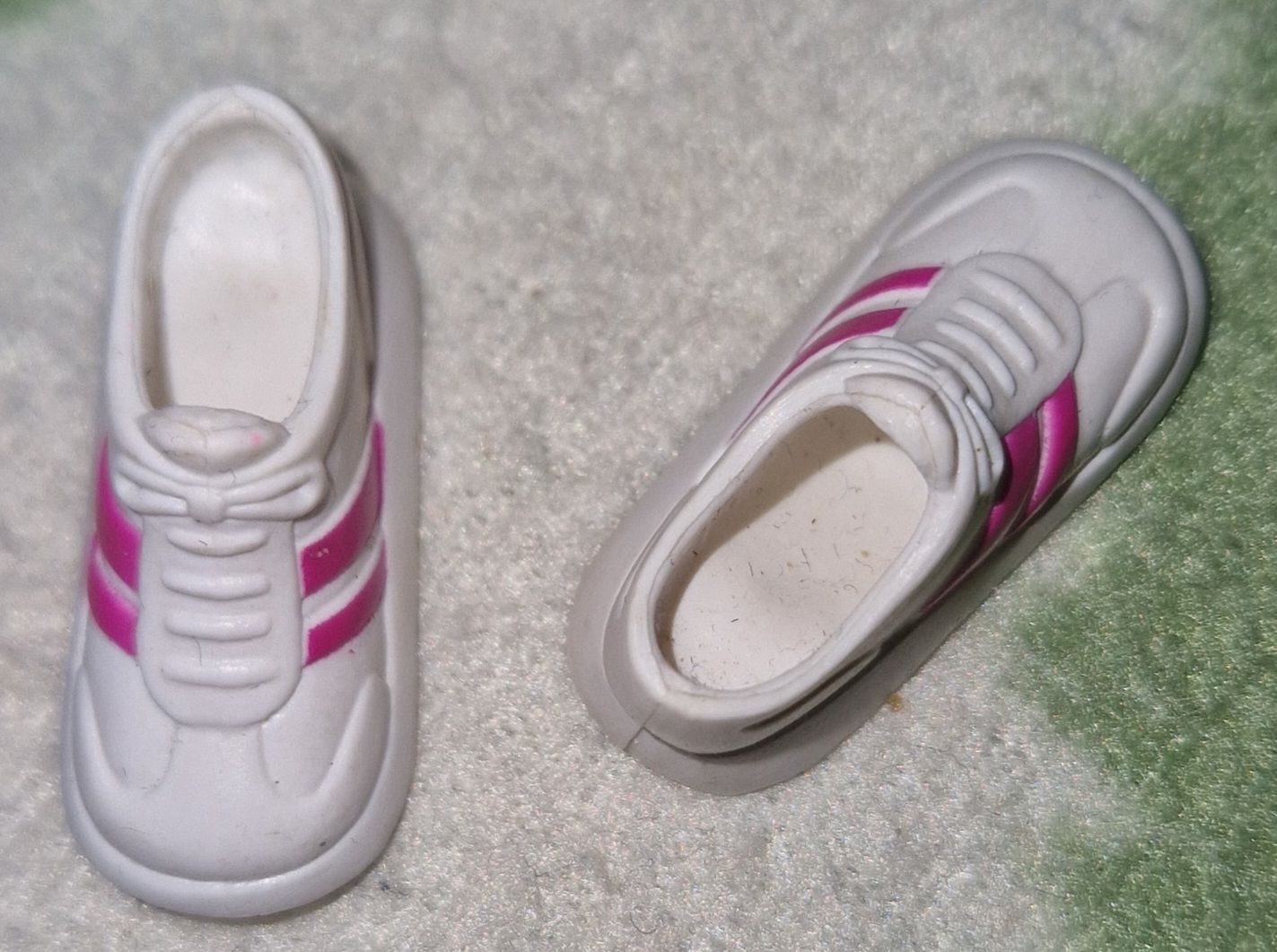 Bambole: chaussures pour Barbie – Usato da Couvet venduto da Pioune