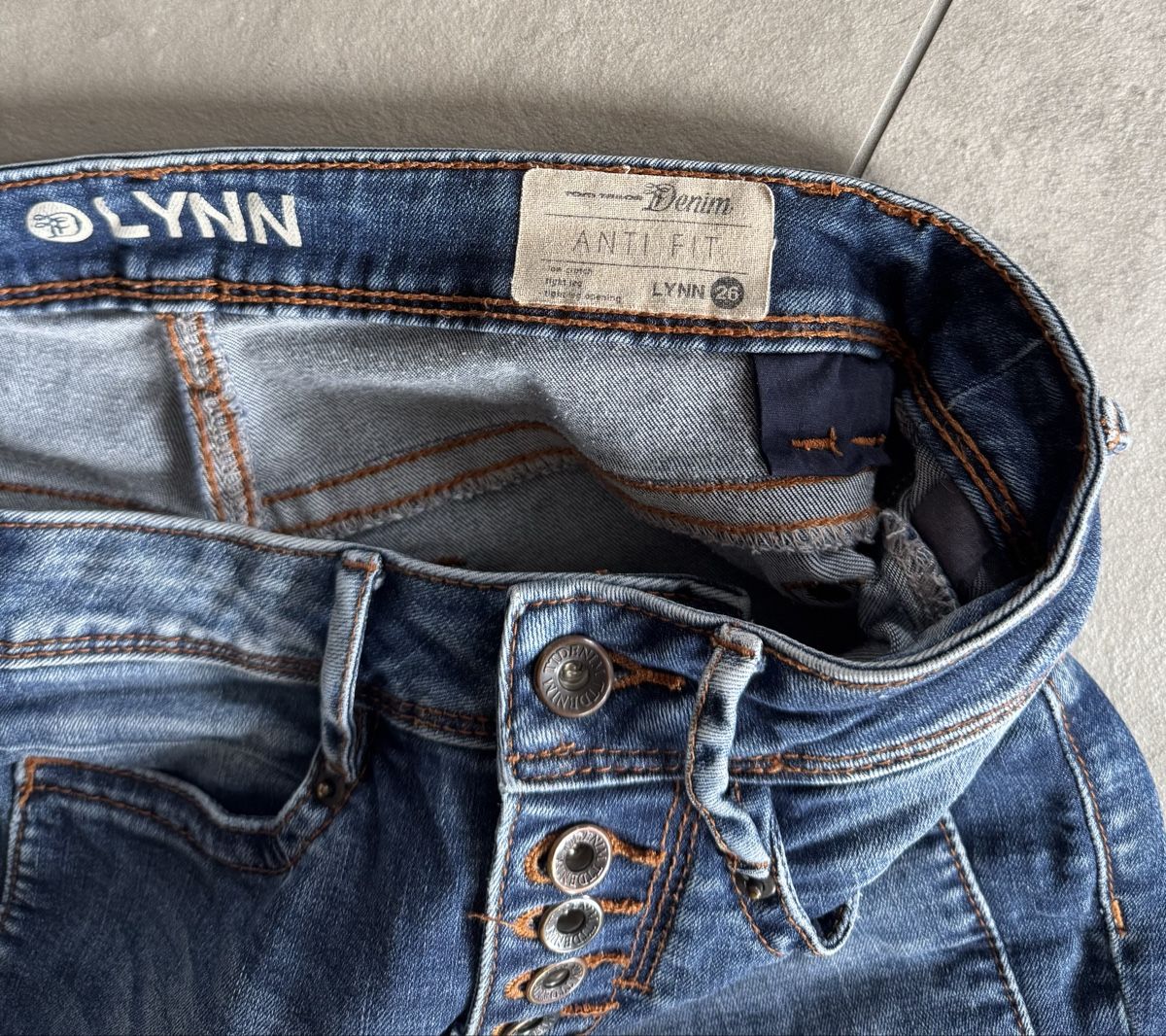 Tom Tailor Jeans: Tom Tailor Jeans Gr. 26 – Usato da Buchs SG venduto da Scheni71 1