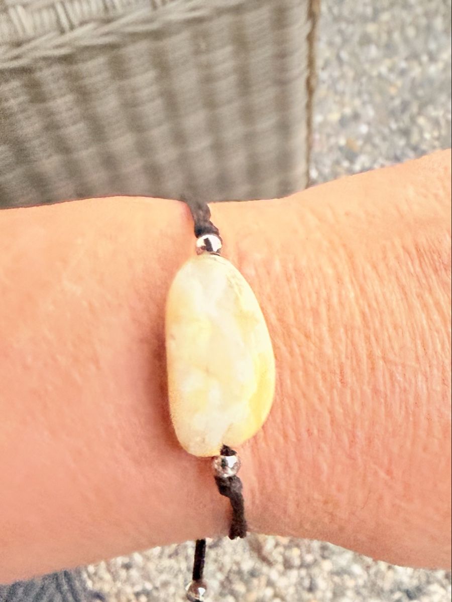 Bracciali & Braccialetti: Handgemachtes Armband mit Bernstein und Knoten. – Nuovo e nell'imballaggio originale da Ebikon venduto da Leonidas2 1