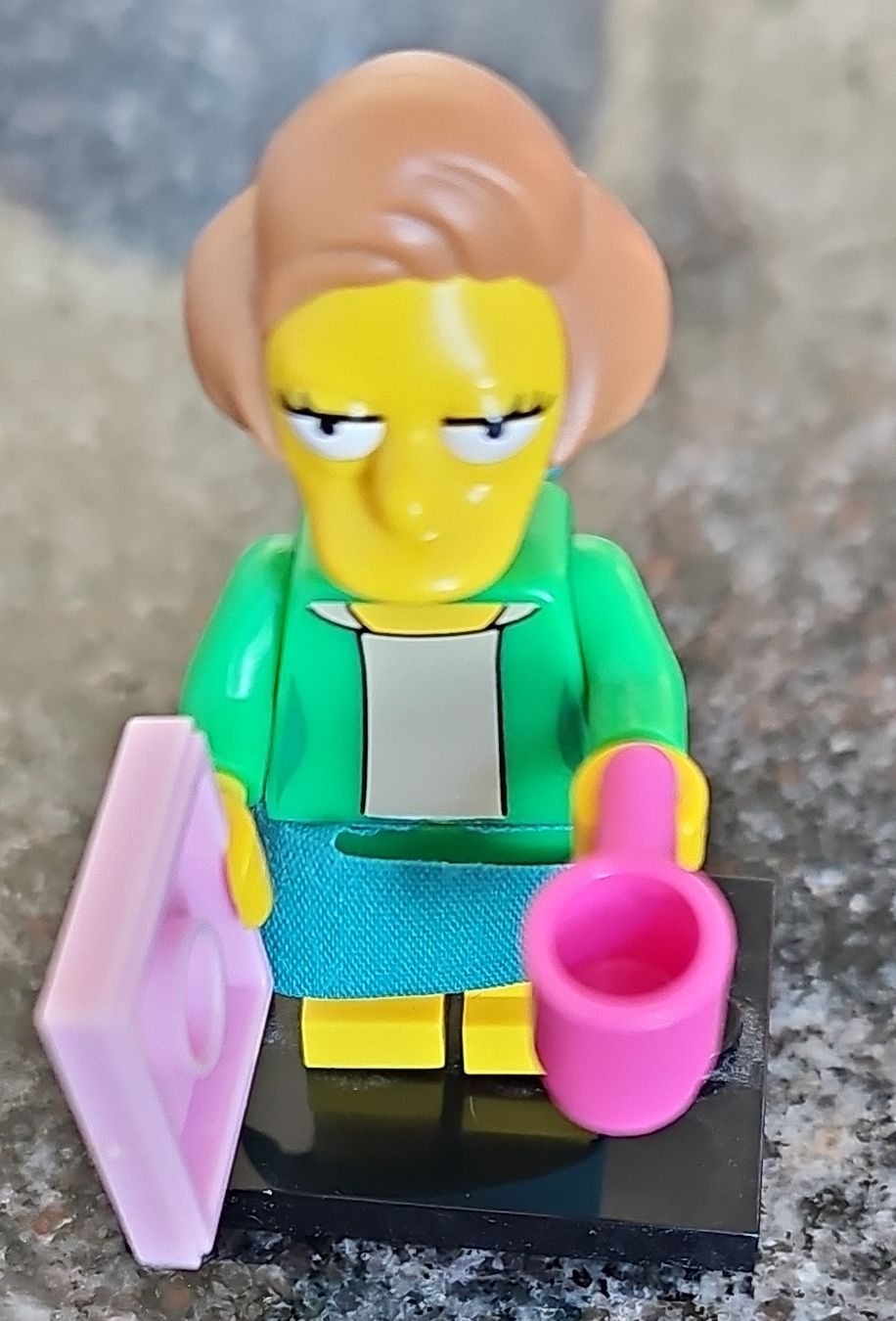 Lego Statuette: Lego Simpsons Minifigur Edna – Nuovo (secondo la descrizione) da Basel venduto da ros_hc58