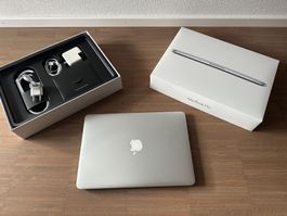 Apple MacBook Pro Notebook mit Originalverpackung gebraucht