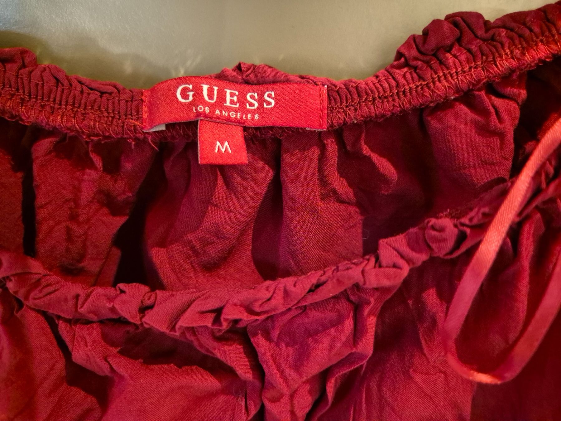Guess Camicette: Bluse/Top, bordeaux, Gr. M  GUESS – Usato da Dietikon venduto da grafad 1