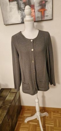 Donna In Strickjacke, Grau, Grösse M, Top Zustand!