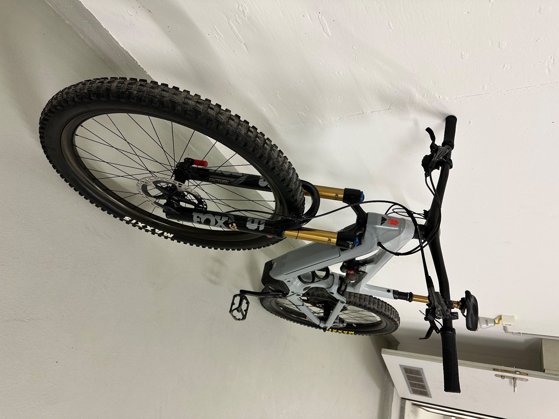 Canyon Biciclette: Canyon Spectral ON CF9 Vollcarbon Gr. L – Usato da Wallisellen venduto da vs92 6