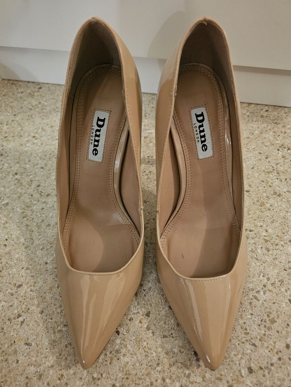 Dune London Scarpe da donna: Escarpins Dune London beige verni, élégants – Usato da lausanne venduto da mariamimib 1