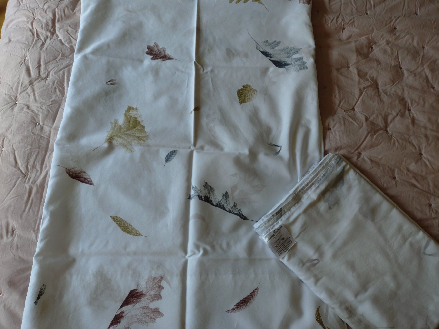 Babybay Bettwäsche: CHRISTIAN FISCHBACHER Bettwäsche Set – Gebraucht aus Bottmingen von Malina_Outlet