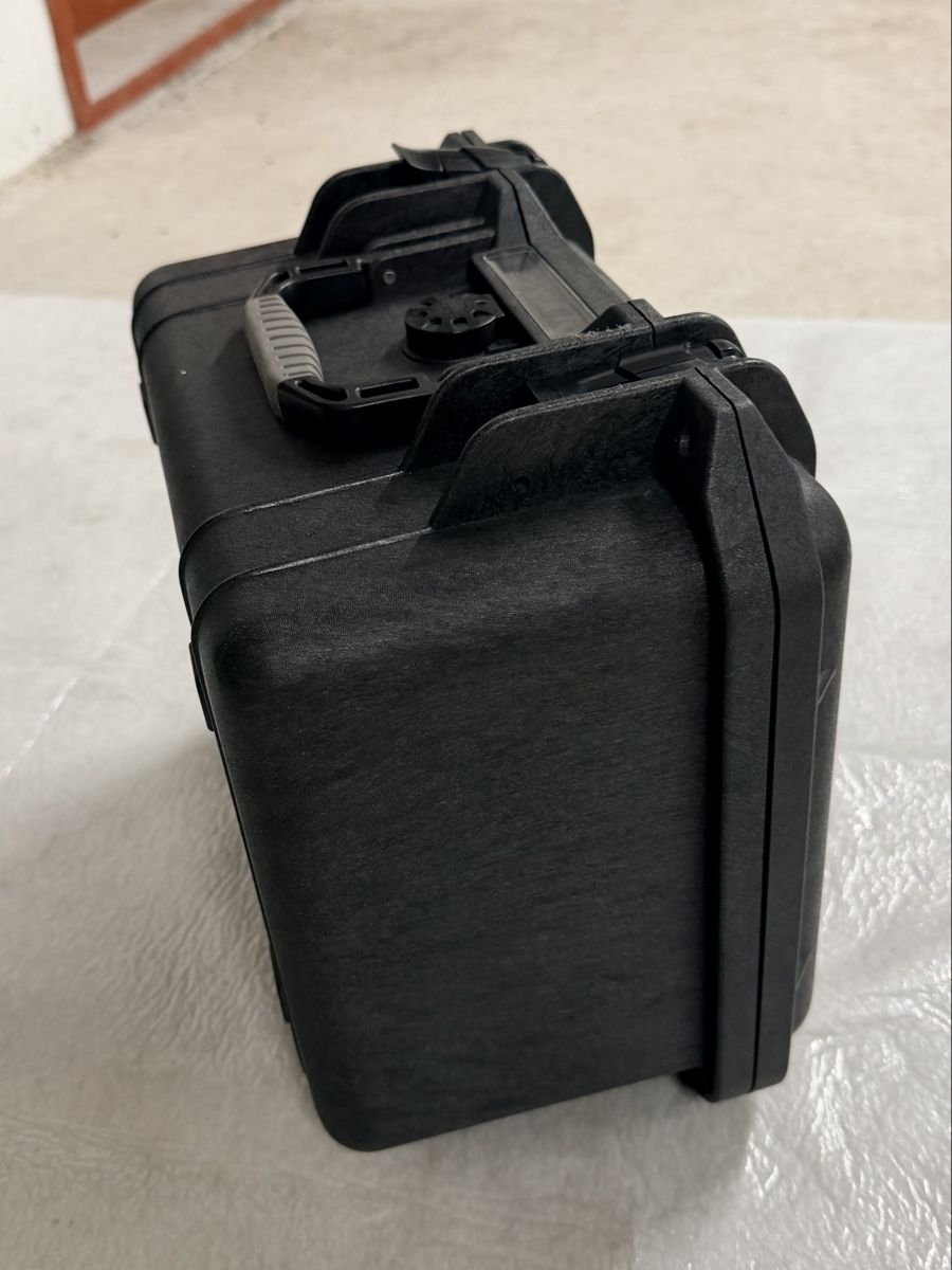 Valigie: Outdoor Case Box Koffer – Usato da Zürich venduto da d-ron 3