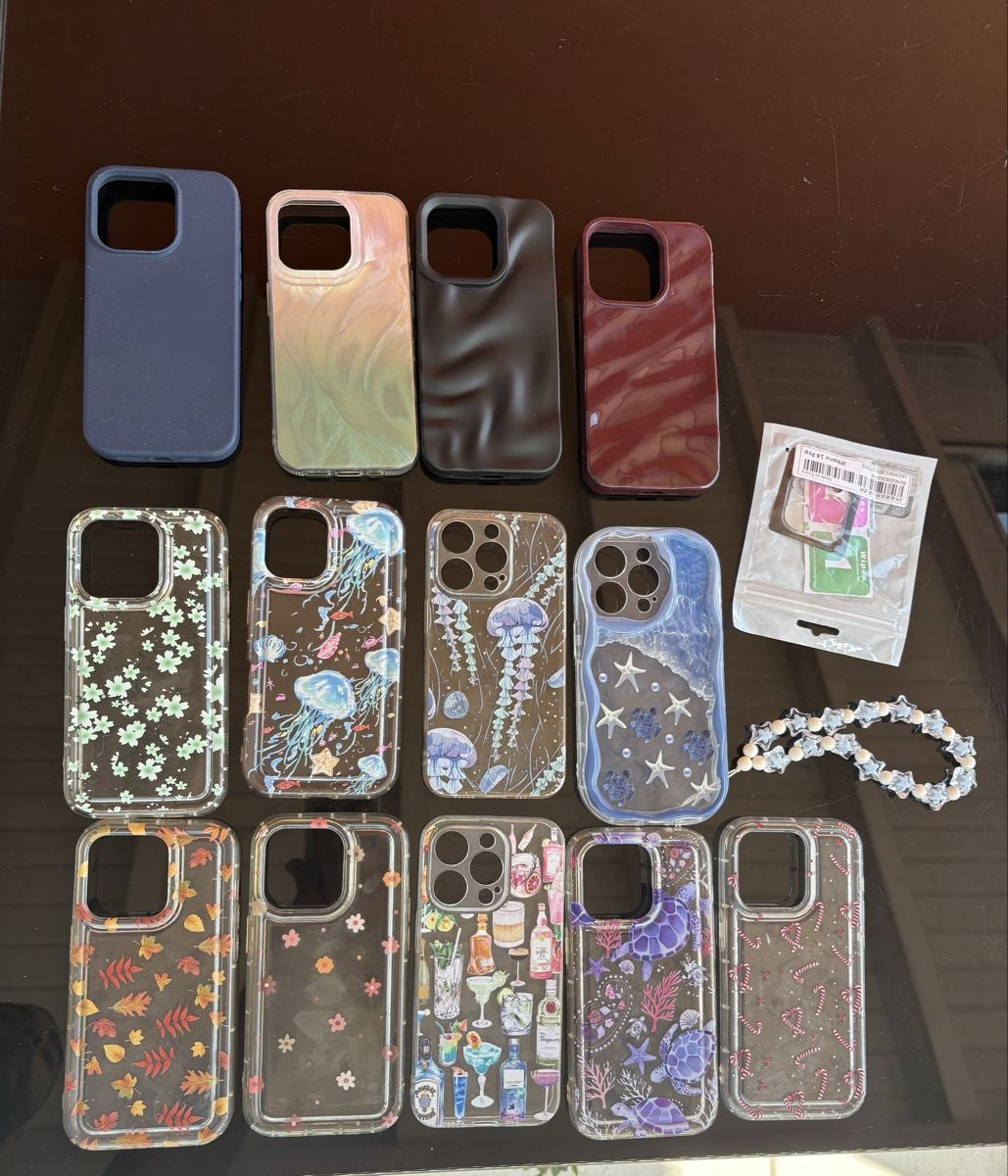Cover & Protezioni schermo: Lot de coque iPhone 14 Pro  – Usato da Cugy FR venduto da K78