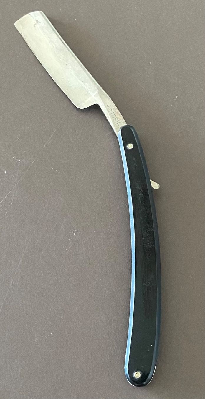 Rasoi & Lamette da barba: Antikes Rasiermesser Victoria – Usato da Zürich venduto da a75 2