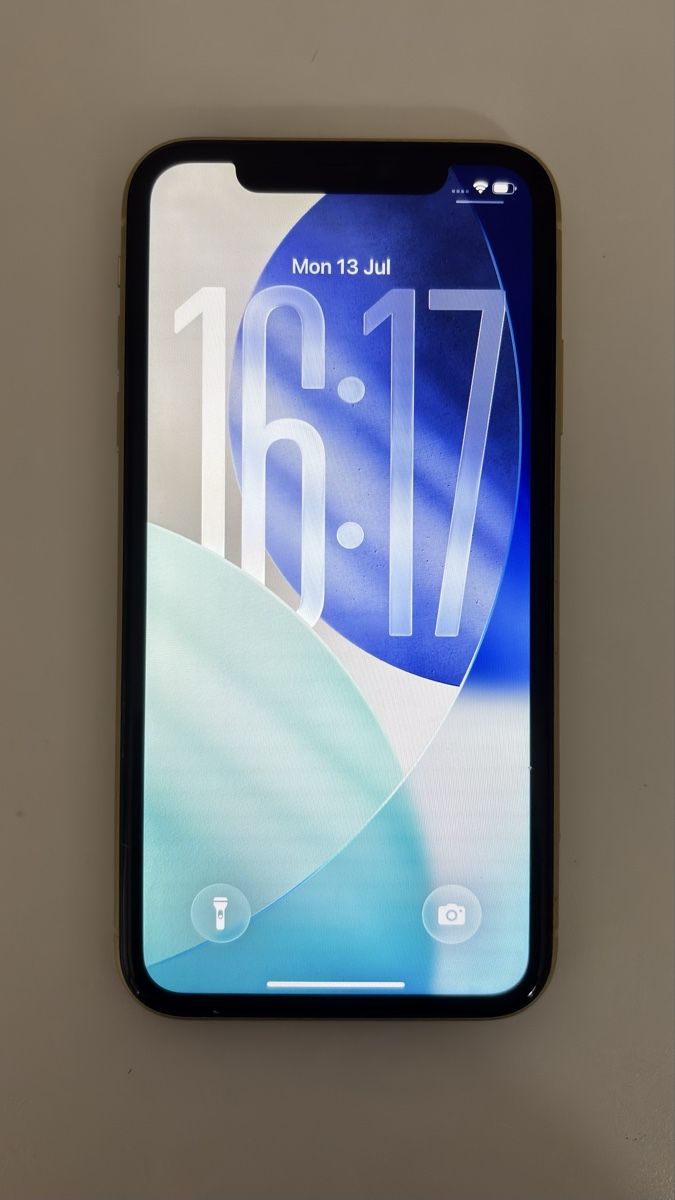 Apple Telefoni cellulari / Smartphones: Apple iPhone 11 128GB Yellow – Usato da Le Grand-Saconnex venduto da mat_579j