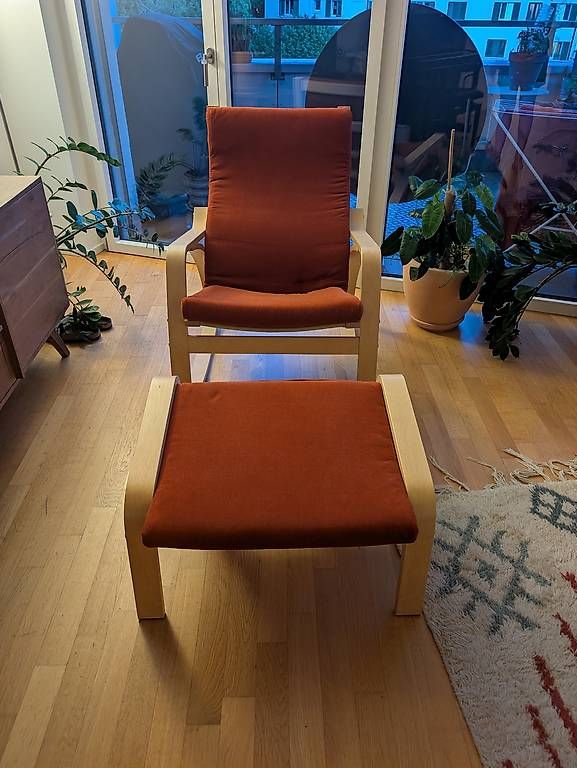 Ikea Poltrone: IKEA POÄNG Schaukelstuhl & Hocker + Custom Überzug – Usato da Zurich venduto da elizabettli 2