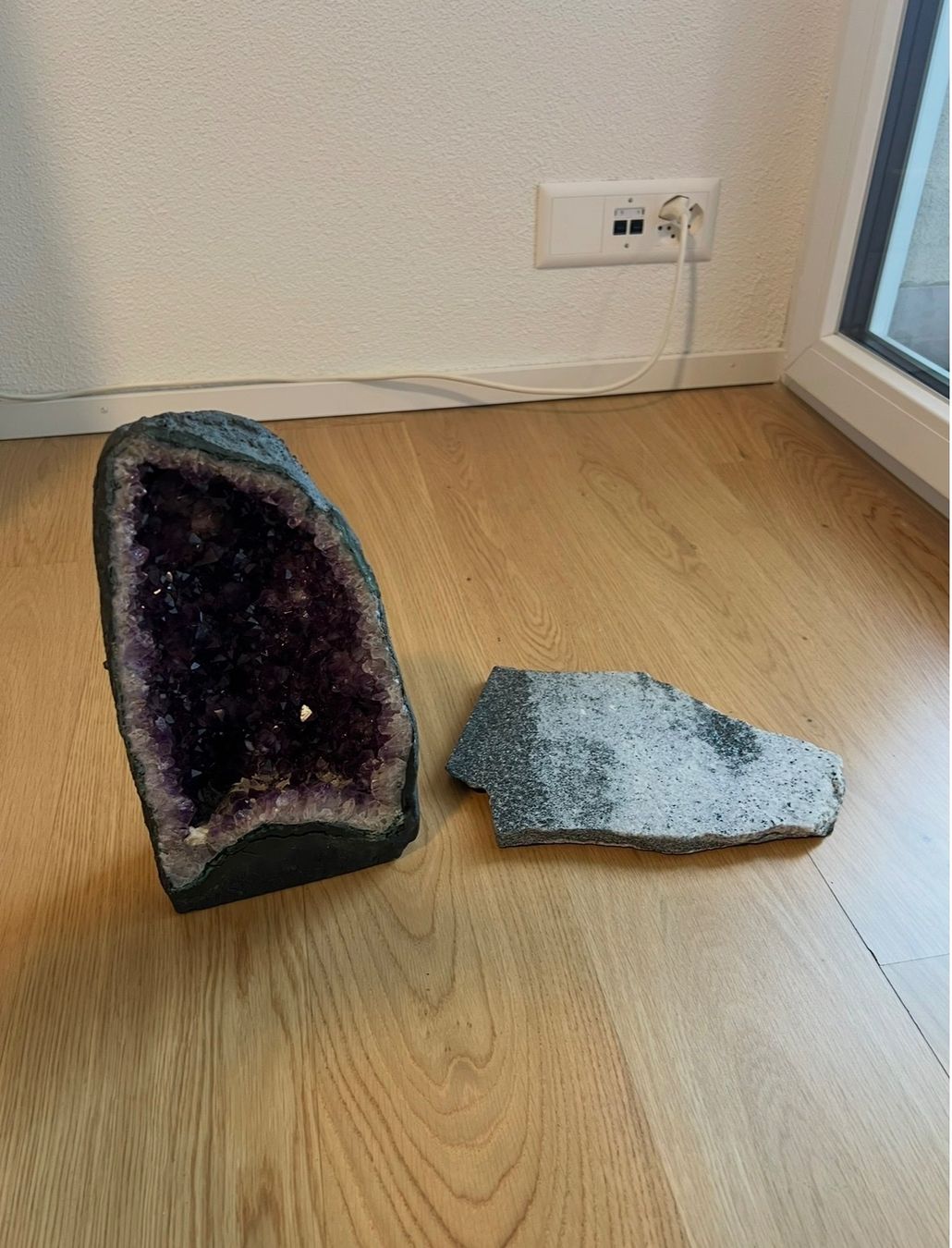 Toutes les décorations: Grosser Amethyst auf Sockel – D'occasion à Honau par philiooo 2