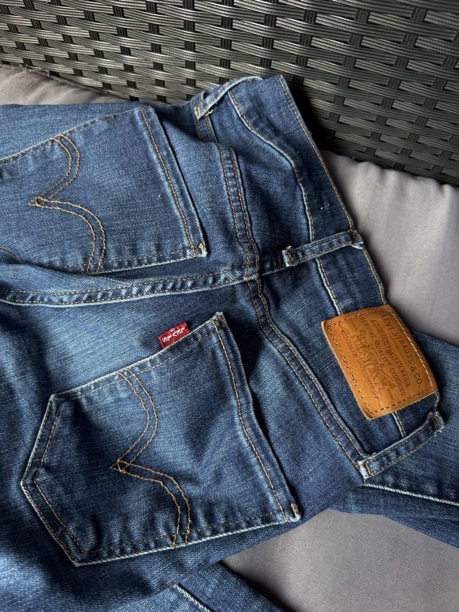 Levi's Jeans: Jeans Levi’s  – Usato da Riehen venduto da ann_76jw