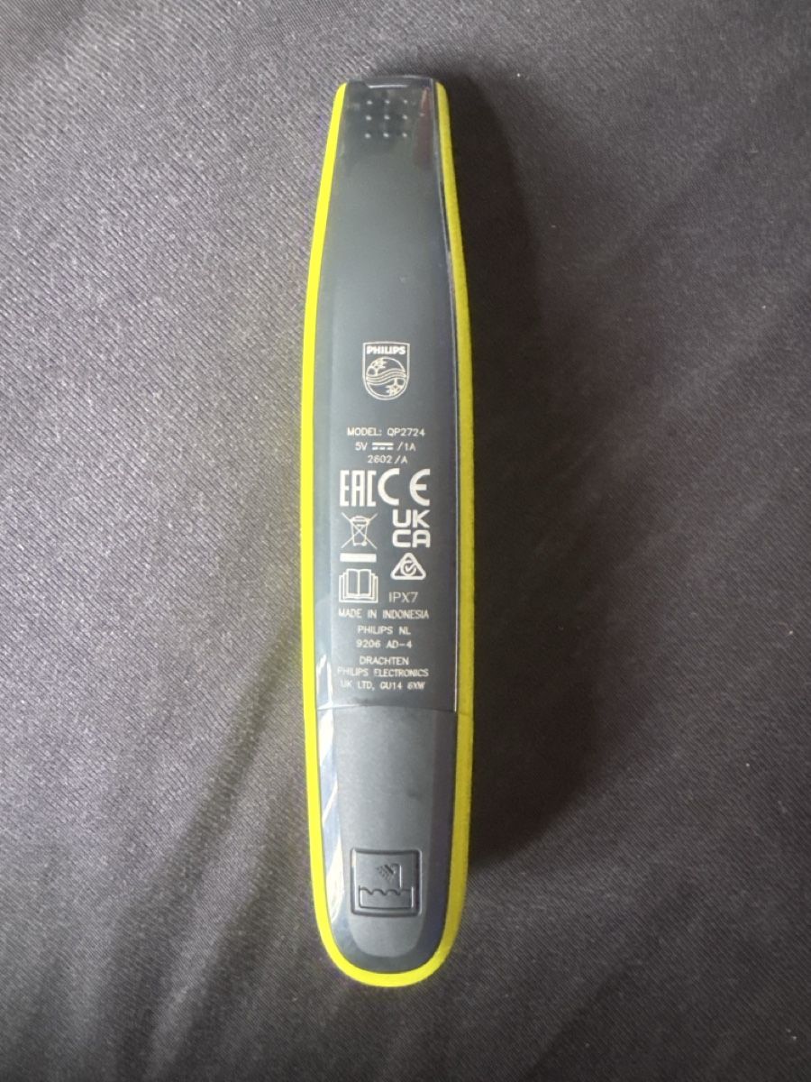 Philips Rasoi & Lamette da barba: Philips OneBlade QP2724 Trimmer new condition – Nuovo (secondo la descrizione) da La Neuveville venduto da William_T 1