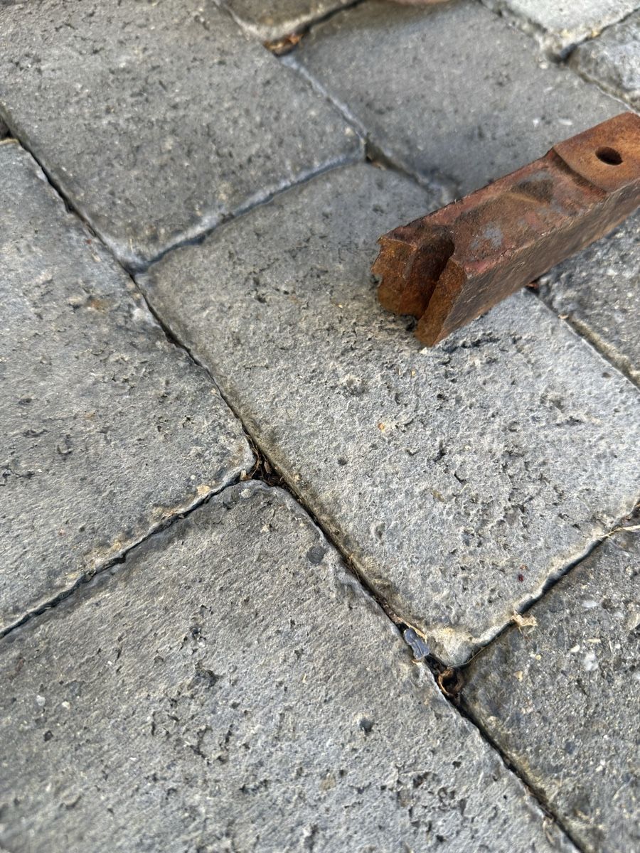 Altri mobili d'antiquariato: Tischbeine Gusseisen Horgen Glarus – Usato da Villmergen venduto da Bezdupe 7