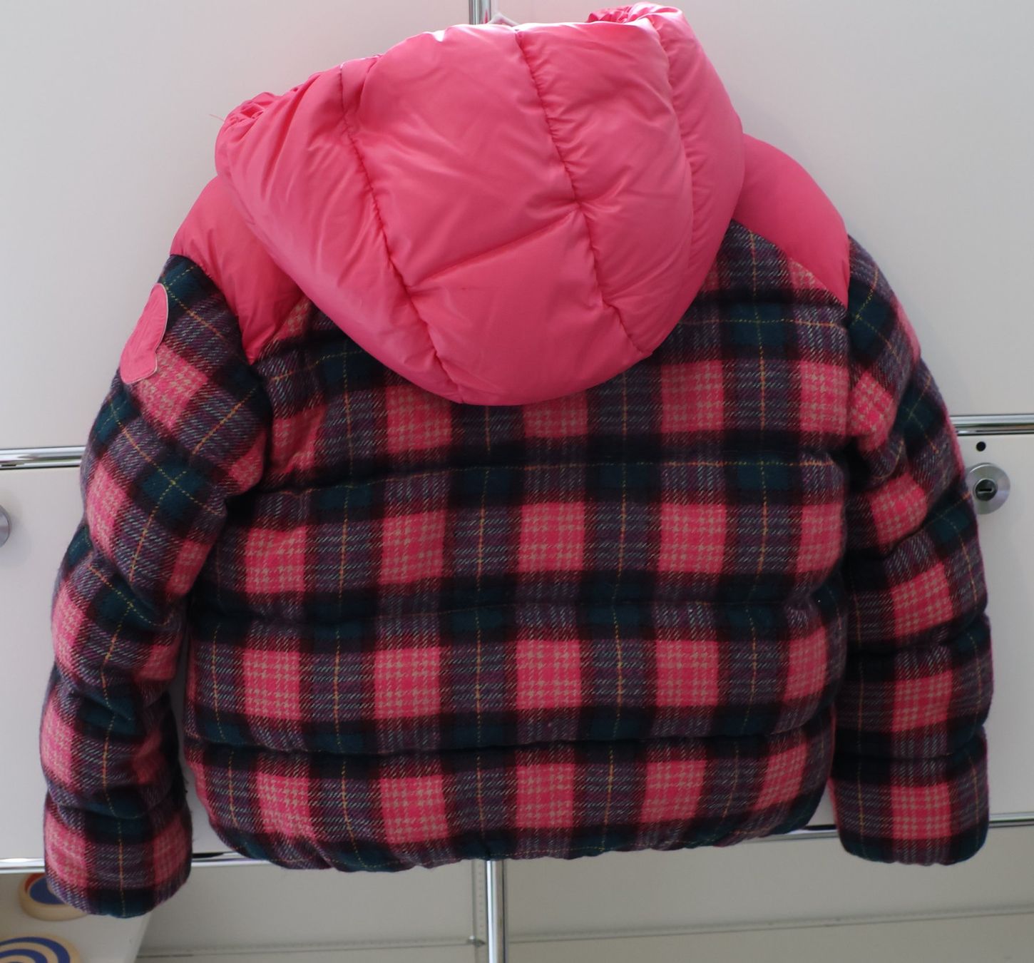 Giacche & Cappotti: Mädchen Moncler Jacke 152 – Usato da Balzers venduto da MinimenschMia