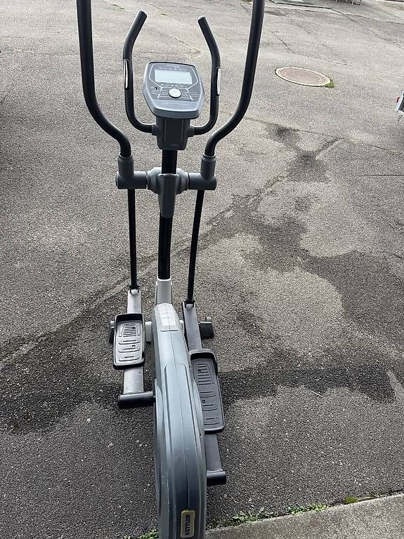 Hometrainer: Fitness Geräte – Usato da Münchenbuchsee venduto da zeppelin01 3