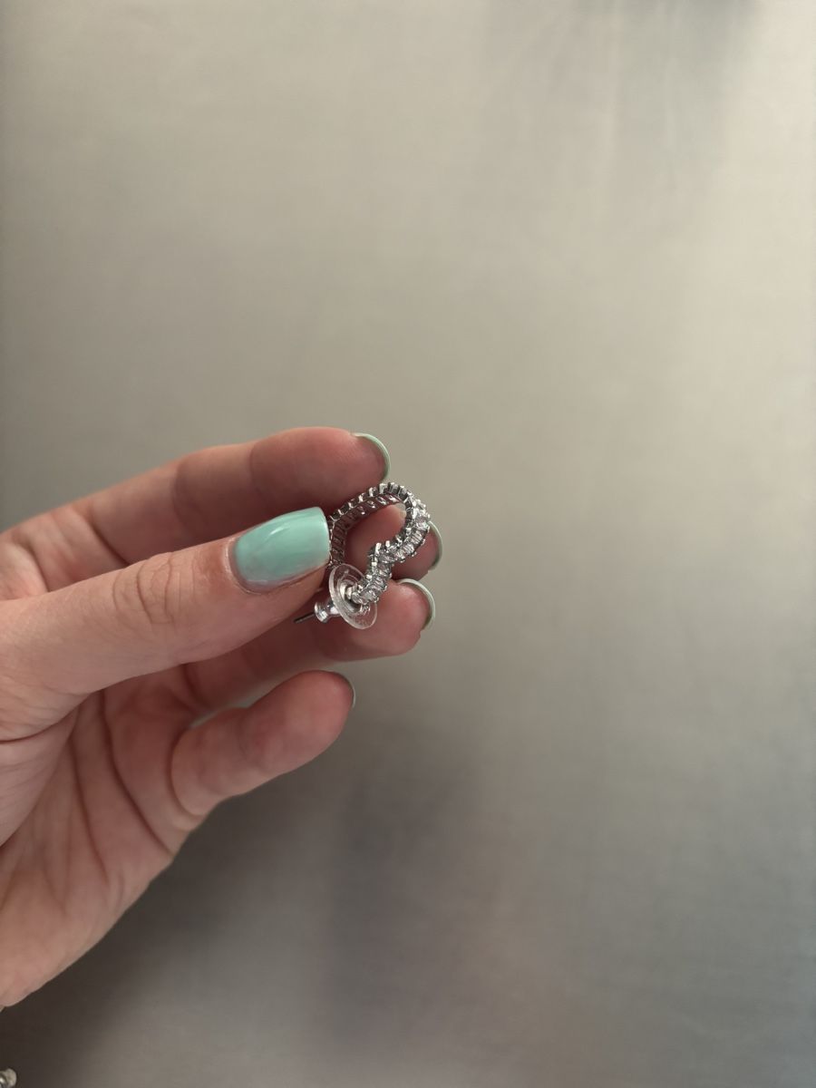 Swarovski Ohrringe & -stecker: Matrix Kreolen Swarovski  – Neu (gemäss Beschreibung) aus Horgen von stu_cjc8