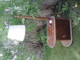 Lampe et meuble, tabatière, shabby