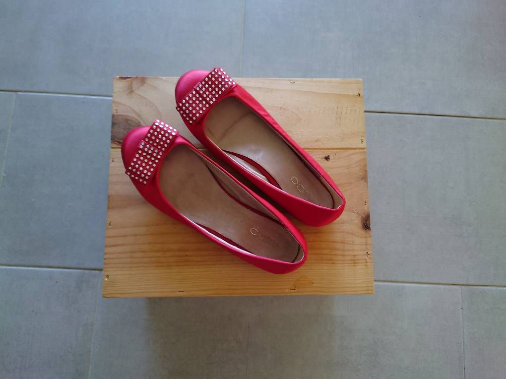 Damenschuhe: Ballerines rouges, 38 – Gebraucht aus La Chaux-de-Fonds von ann_lvf5
