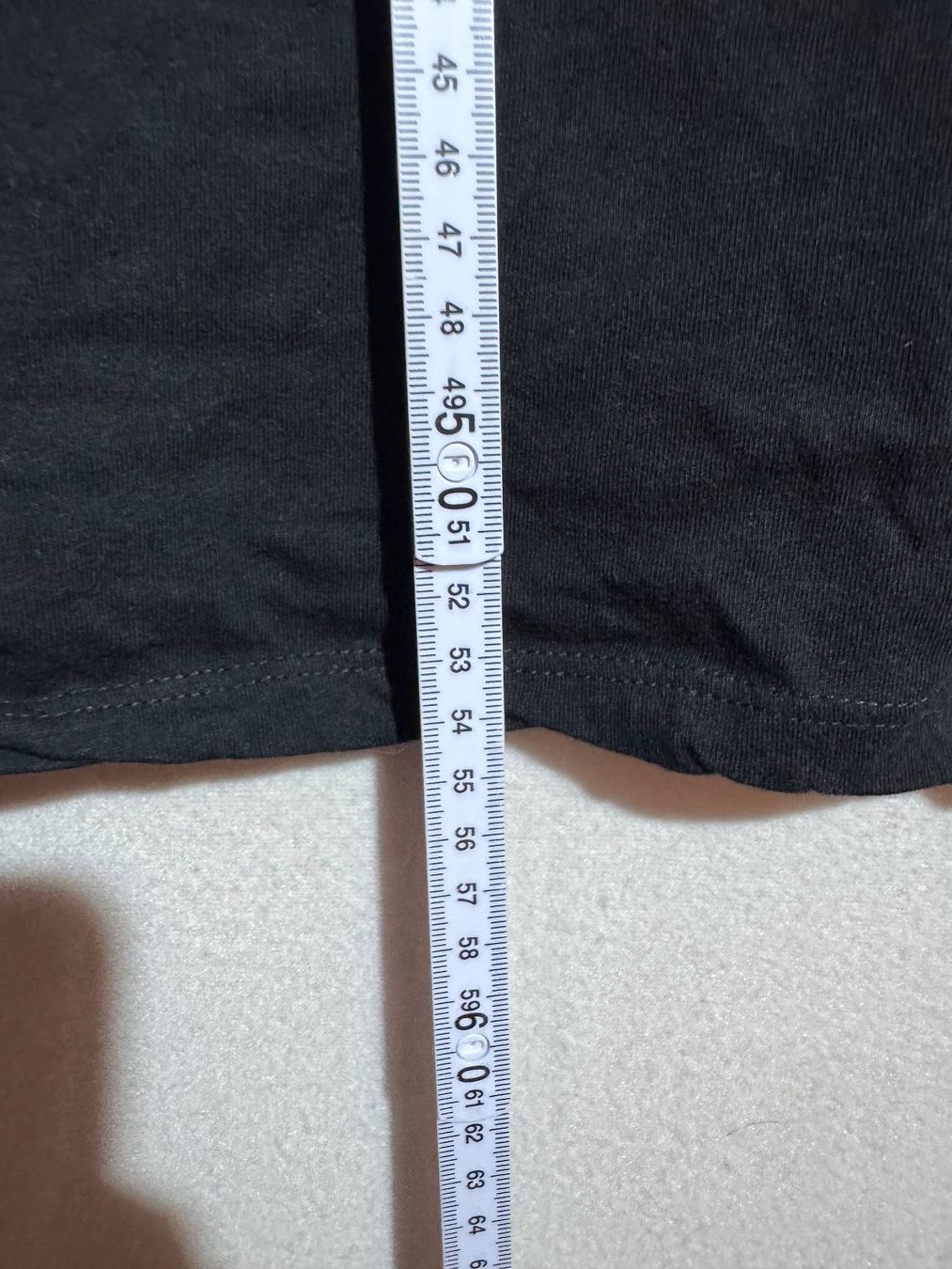 T-shirt: Schwarzes Shirt von B&C Collection – Usato da Grosswangen venduto da SALE_SALE_SALE 5