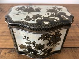 Alte Blechdose mit Chinesischem Motiv