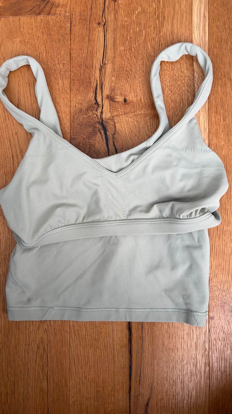 Lululemon Tops: Lululemon Align Top Gr. 6 Farbę Jade Gray – Gebraucht aus Volketswil von Irkasha 2