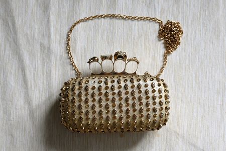 Clutch mit Totenkopf-Ringen 💀✨