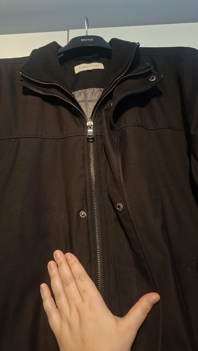 Calvin Klein Giacche: Schwarze Herrenjacke von Calvin Klein – Usato da Oberengstringen venduto da Kimchimon 5