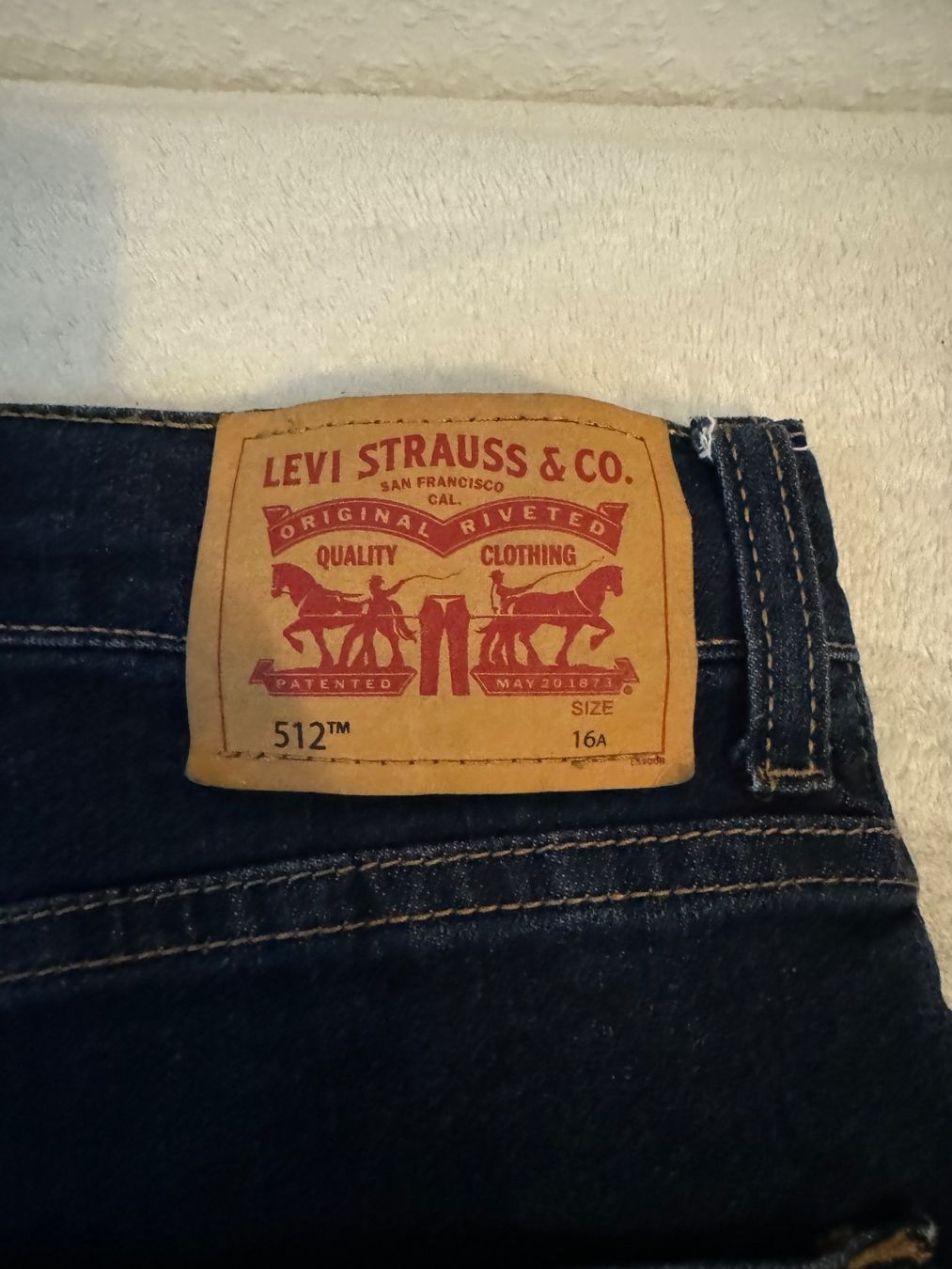 Levi's Jeans: Levi's 512 Jeans,  Grösse 16A, Dunkelblau – Usato da kloten venduto da Sneki5 5