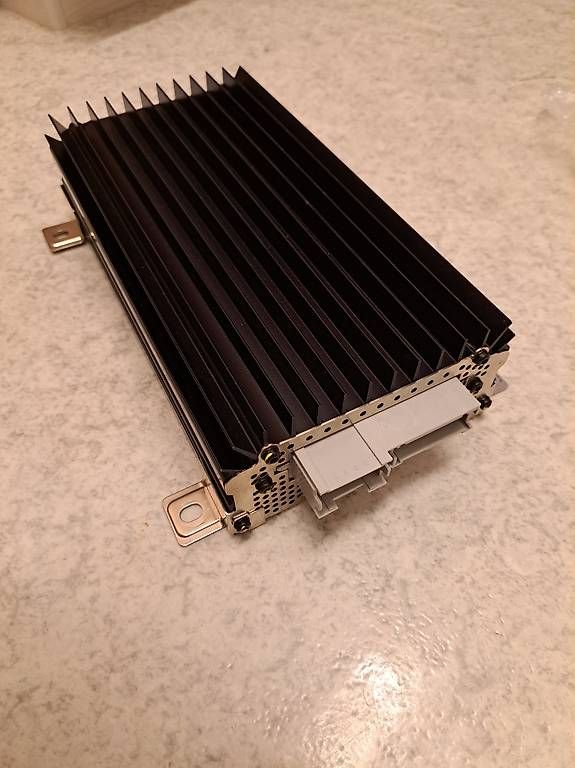Amplificatori: Cadillac SRX Bose Verstärker – Usato da Wattwil venduto da Coronet1