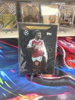 Bukayo Saka Topps Black Limit Fussballkarte neuwertig