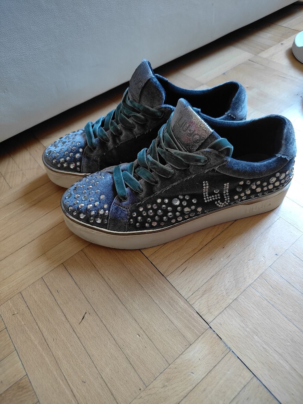 Scarpe da donna: Baskets Liu Jo en velours gris avec strass - Taille 38 – Nuovo (secondo la descrizione) da Biel/Bienne venduto da Edi5Roli3 2