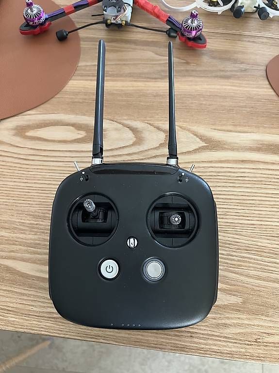 Commande à distance: Dji Fpv  – D'occasion à Chézard-St-Martin par moh_fq5h