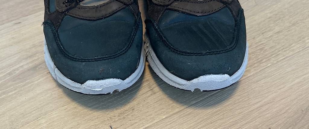 Schuhe für Jungen: GEOX Kinderschuhe Grösse 35 – Gebraucht aus Männedorf von Brunei03 2
