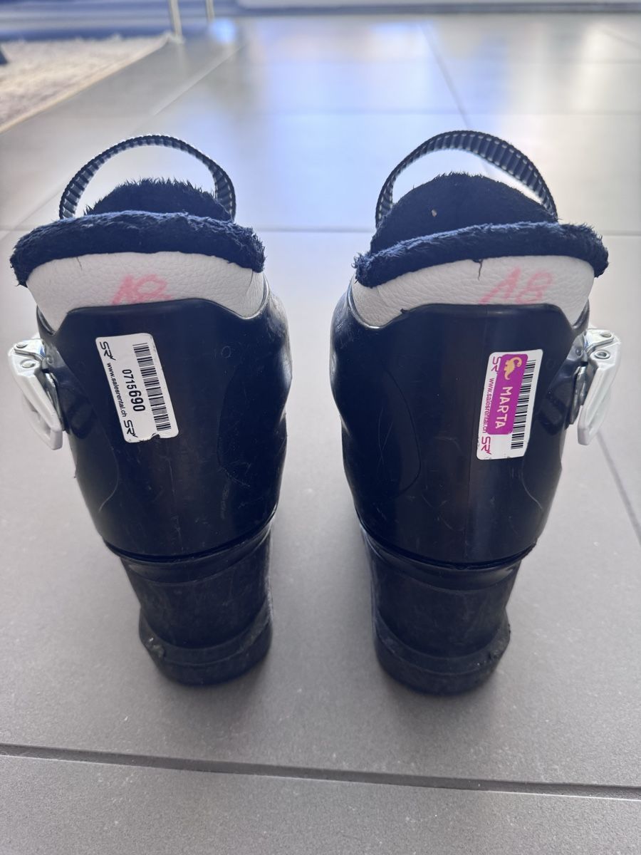 Atomic Chaussures garçon: Atomic Carving Ski Boots - Size 27 🎿 – D'occasion à Feusisberg par arm_l6k9 4