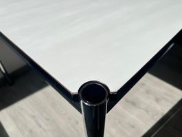 Moderner Tisch 200x100 sm. mit Chromstahlfüssen