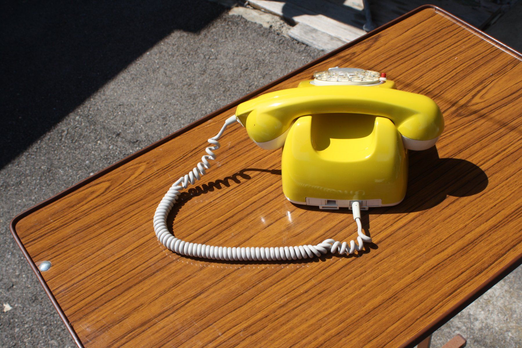 Telefoni: TELEFON VINTAGE MIT WÄHLSCHEIBE – Usato da Wauwil venduto da Pneuedy 5
