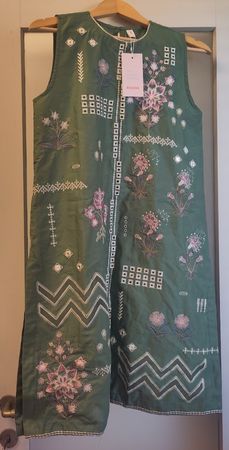 Grüne Tunika mit Blumenmuster (Ethnc), Gr. S, neu + Etikett