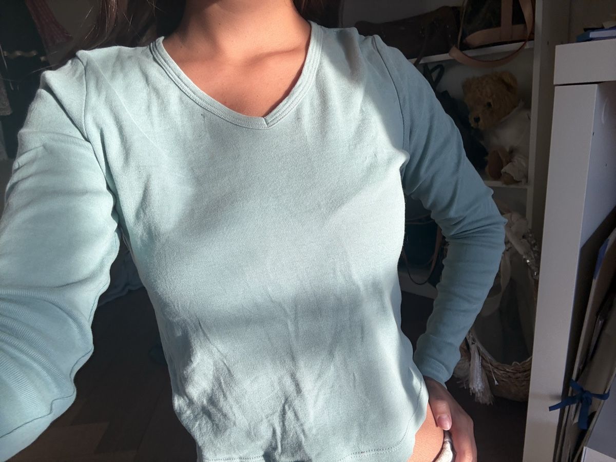 Top: Baumwolle Subdued Langarmshirt – Usato da Zürich venduto da ric_r96d