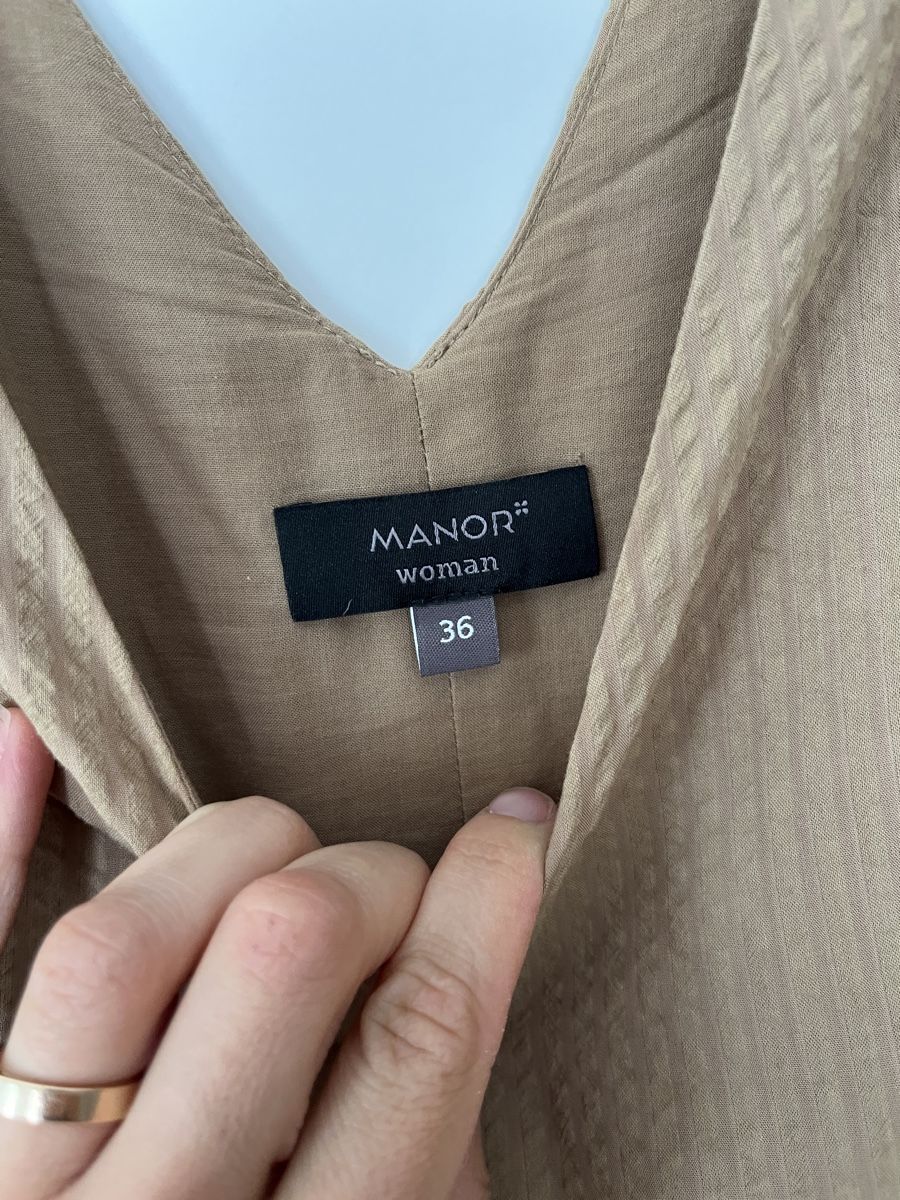 Manor Kleider: Kleid beige Grösse M Midikleid mit V-Ausschnitt – Neu (gemäss Beschreibung) aus Freienwil von Eggice2994 1