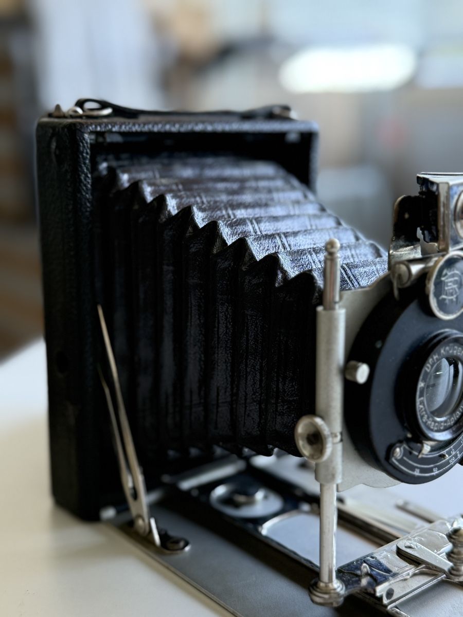 Fotocamera: Dr. Krügener’s Platten- / Klappkamera Extra-Rapid-Aplanat – Usato da Zürich venduto da Geniuss 1