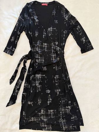 Kleid / Wickelkleid schwarz/silber Gr 42