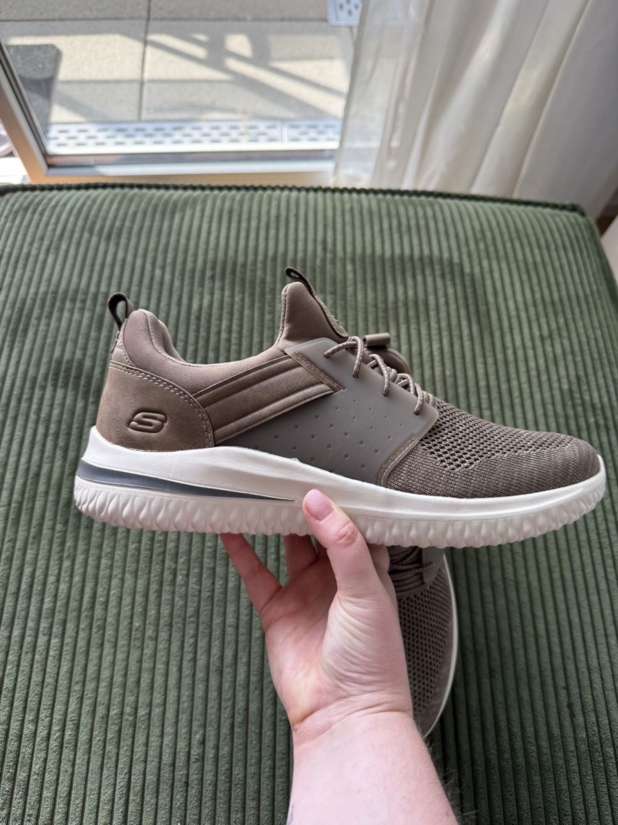Skechers Scarpe da uomo: skechers (44) – Nuovo (secondo la descrizione) da Freidorf TG venduto da driftingforthrifting 1