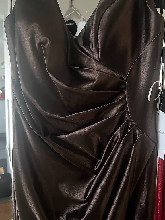 Vestiti: Abendkleid  – Usato da Winterthur venduto da Anjarys 3