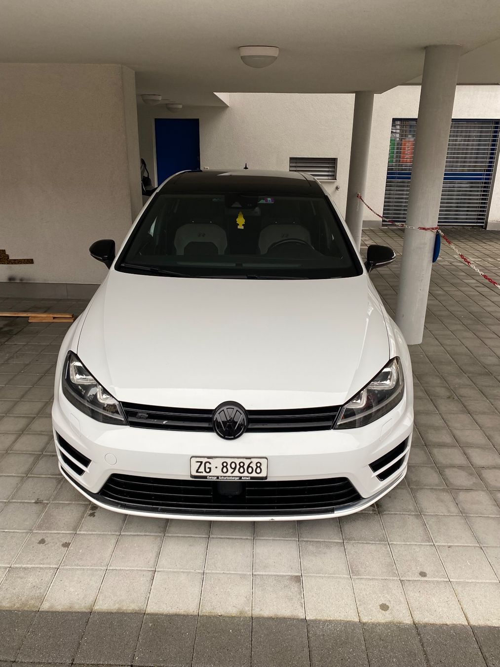 VW Automobili: Golf 7 R – Usato da Baar venduto da The-blinker